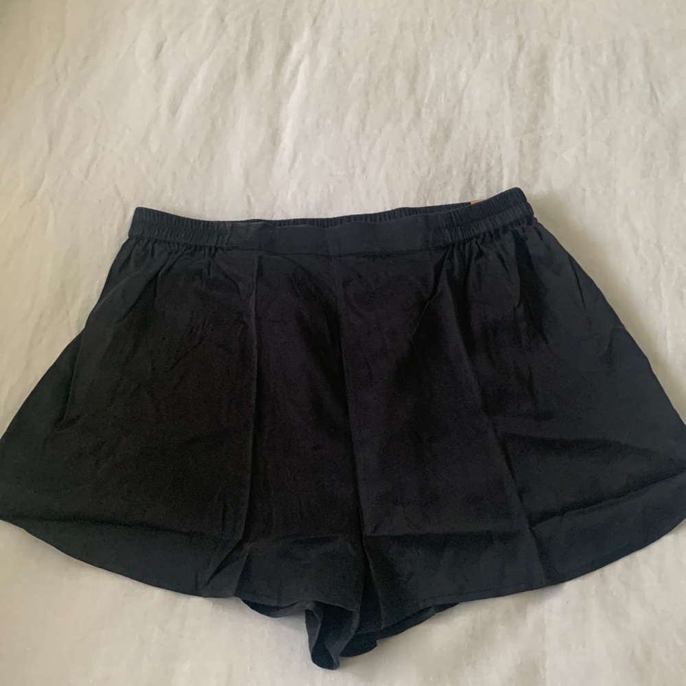 NWOT Lunya black washable silk PJ bottoms